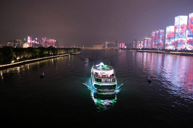 夜游湘江 