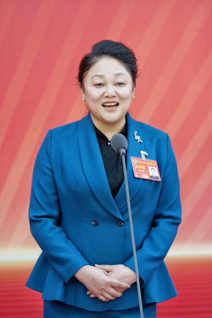 政协 委员通道