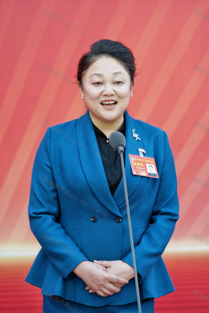 政协 委员通道