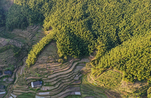 隆回县虎形山瑶族乡草原村