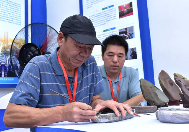 株洲  技能比赛  就业  人社  专业技术人才  工匠  非遗文化遗产  技术比拼  