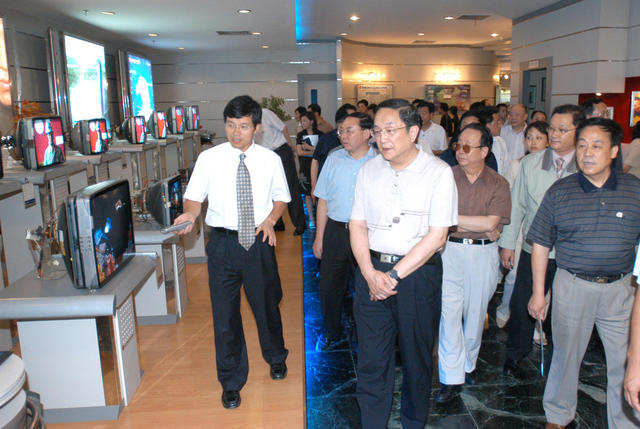 俞正声率湖北党政代表团在长沙考察