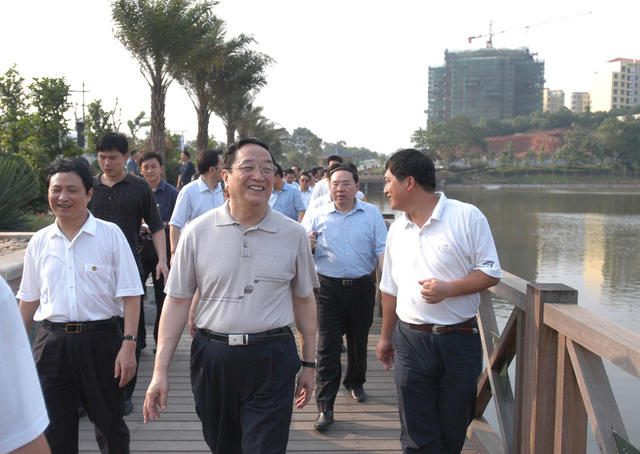 俞正声率湖北党政代表团在长沙考察