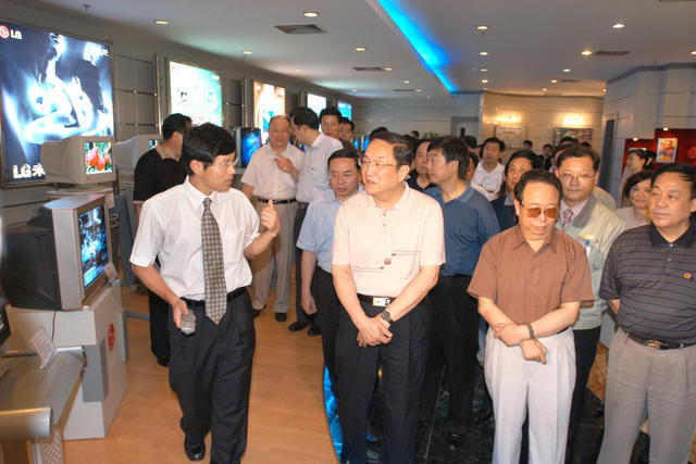 俞正声率湖北党政代表团在长沙考察