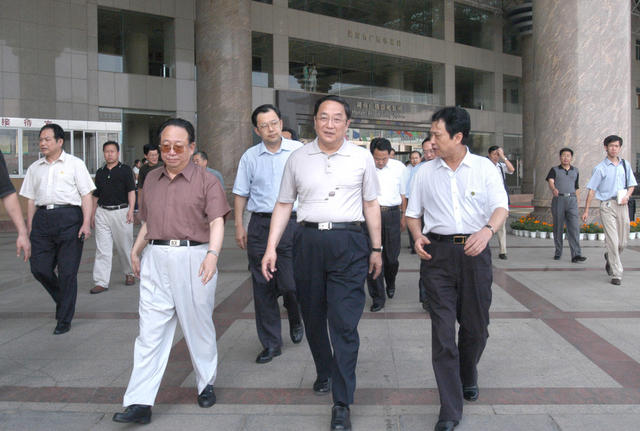 俞正声率湖北党政代表团在长沙考察