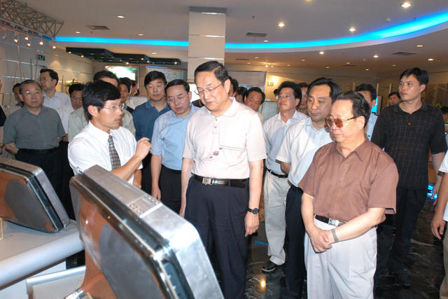 俞正声率湖北党政代表团在长沙考察