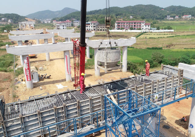 高速公路  重点项目  农村基础设施   工人 固定资产投资   交通项目   双向六车道   