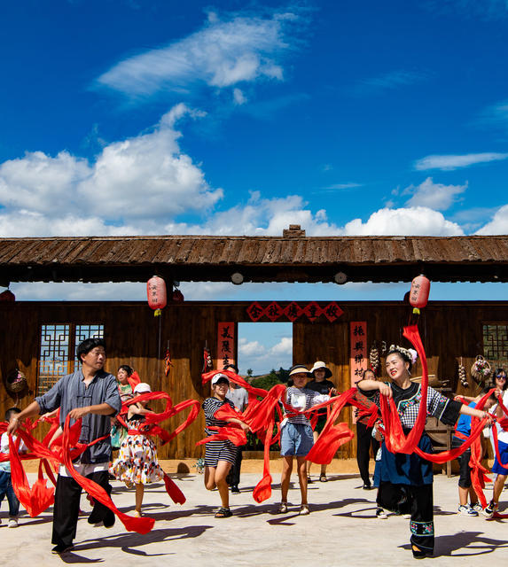 国庆 农村 村寨 苗族 怀化