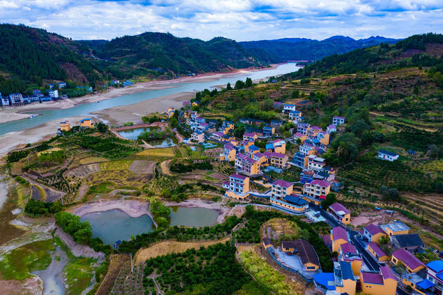 国庆 农村 村寨 苗族 怀化