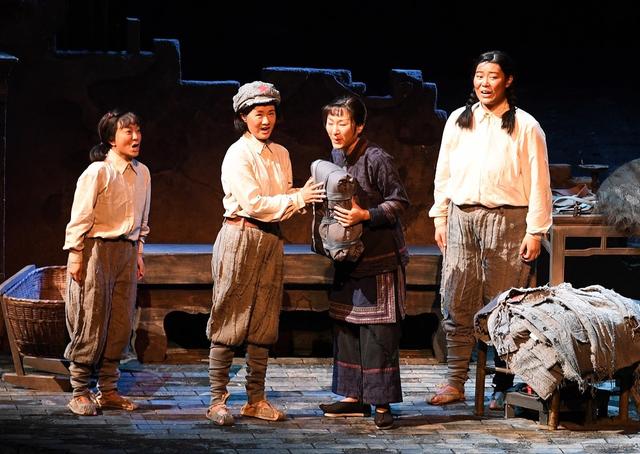 《半条红军被》 首演