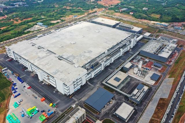 亚洲最大：长沙惠科生产线项目主厂房竣工