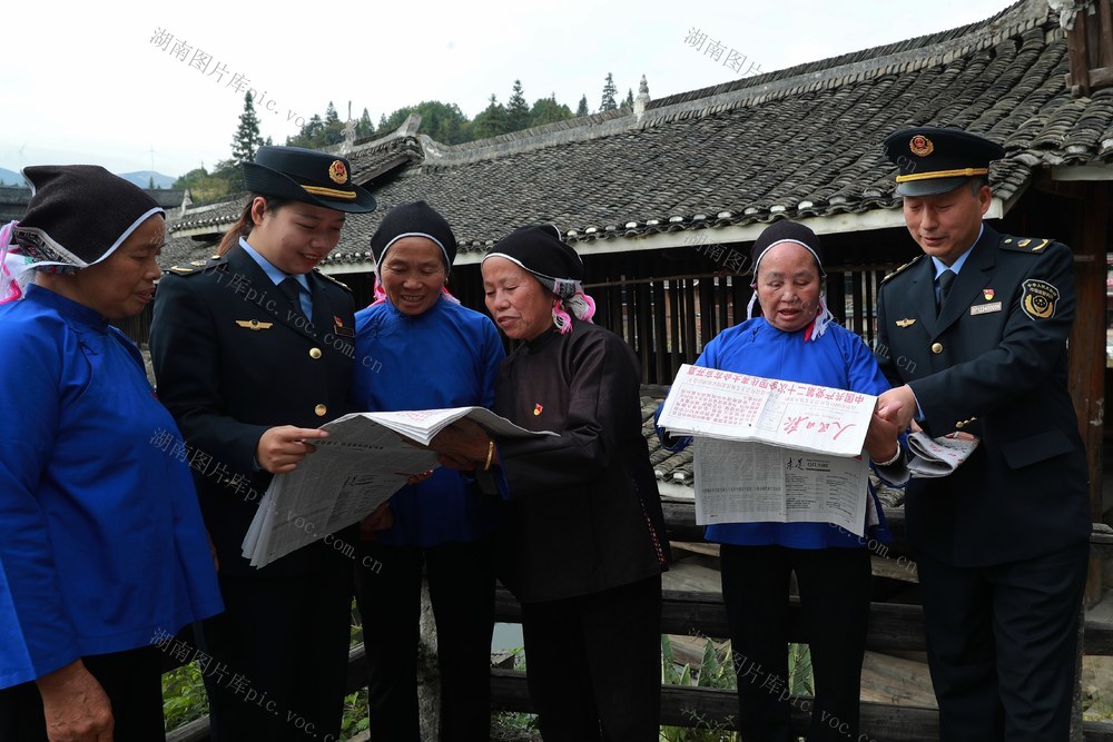 党员 志愿者 侗寨 市场 监管 宣讲 党的 二十大
