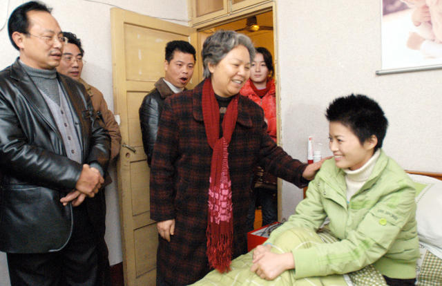 康复中的文花枝：笑对人生