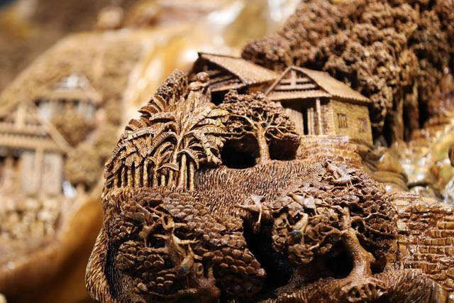 桃花源景区,“桃源工”艺术博物馆,岩柳根雕,《桃花源记》,武陵渔人探访桃花源,《清明上河图》