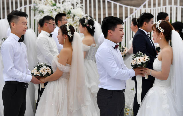 医护人员 集体婚礼 橘子洲头 520 白衣天使 新人