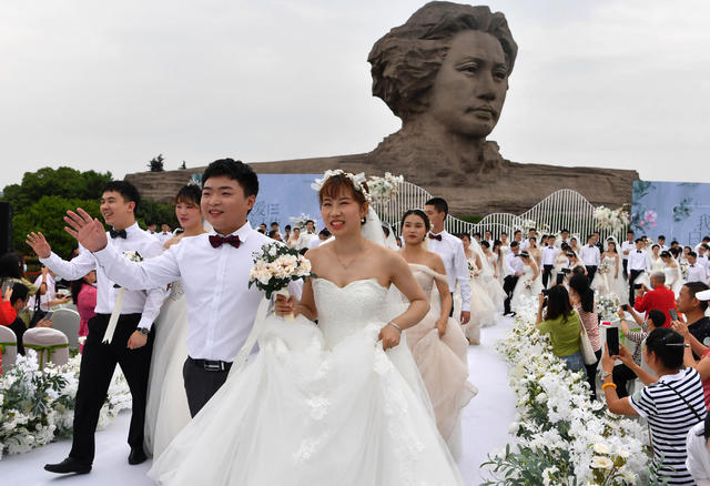 医护人员 集体婚礼 橘子洲头 520 白衣天使 新人