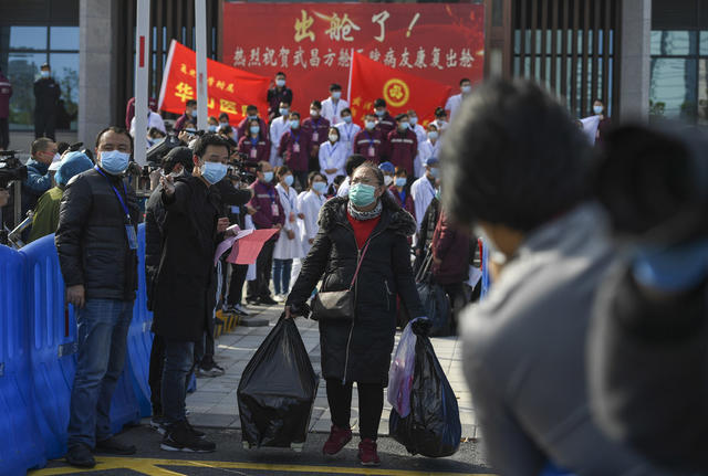 武昌方舱医院 出舱 医护人员 康复 治愈者