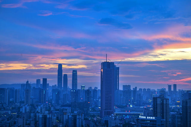 晚霞 网红打卡点 日落 楼顶 长沙 旅游 观景 天台停机坪