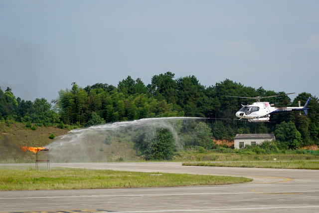 芦淞机场 飞机表演 直升机 空中救援 航空产业
