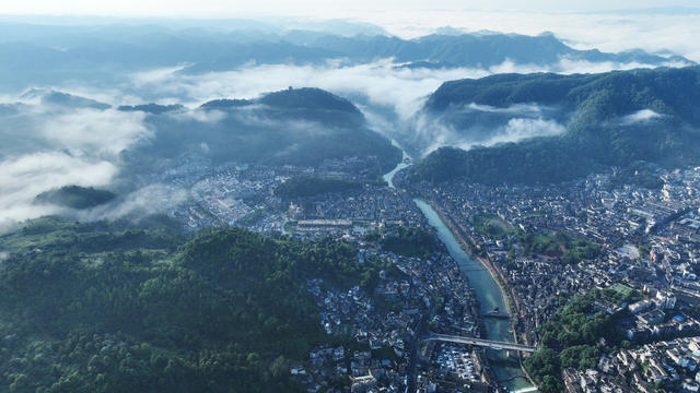 凤凰古城