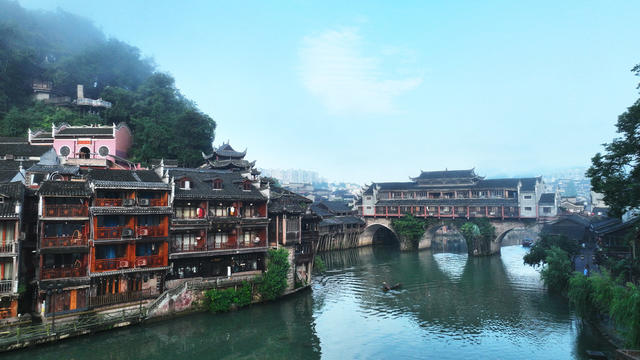 凤凰古城