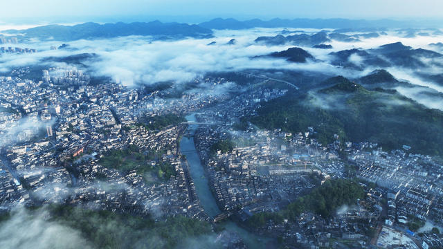 凤凰古城