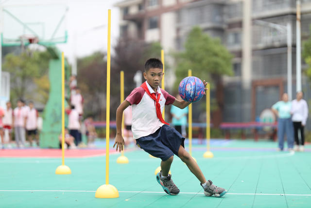 快乐 运动 展翅飞翔