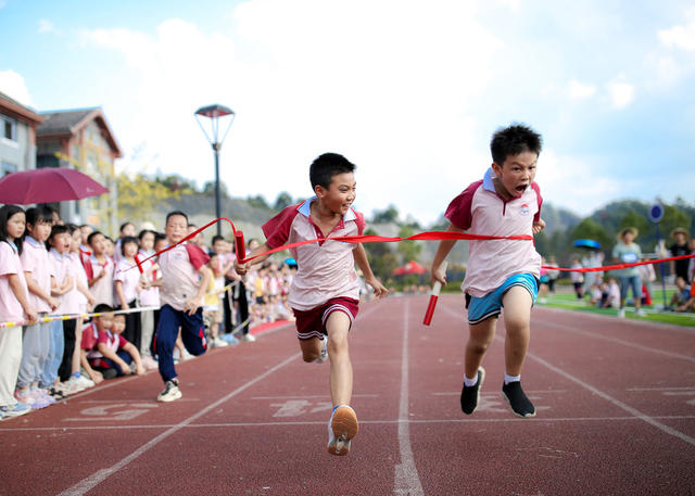 快乐 运动 展翅飞翔