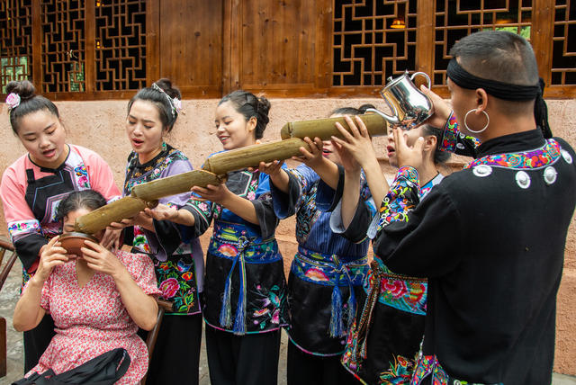 国庆  苗族  活动  怀化  麻阳