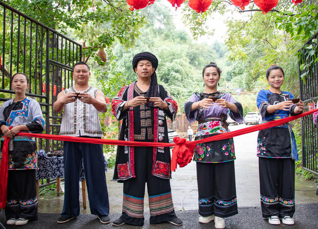 国庆  苗族  活动  怀化  麻阳