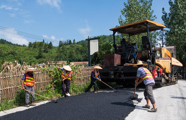 交通  公路  建设  养护  铺路  怀化