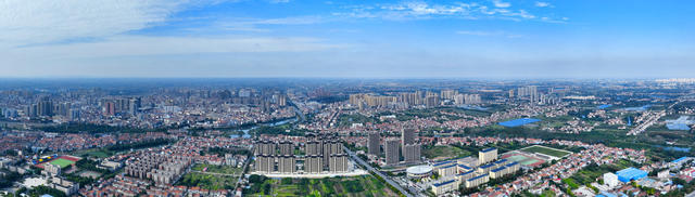 改革开放45年来澧县澧浦街道城市建设发生了翻天覆地的变化。俯瞰美丽的新区，高楼大厦林立，宛如一幅美丽的画卷。