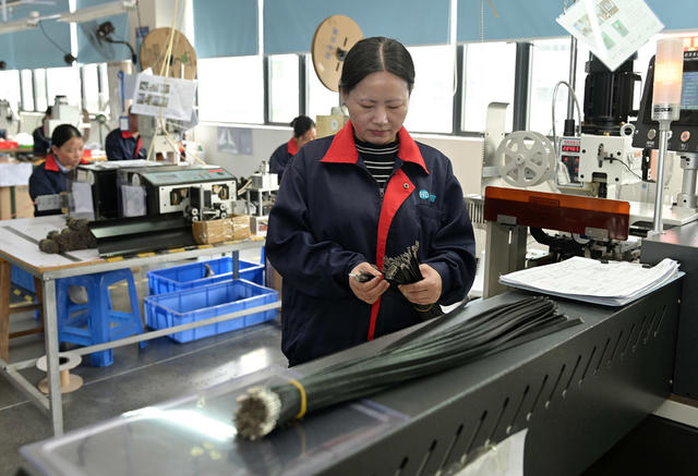 外贸经济 企业生产   外贸企业 工业   经开区   出口产品  订单产品 外贸订单 生产