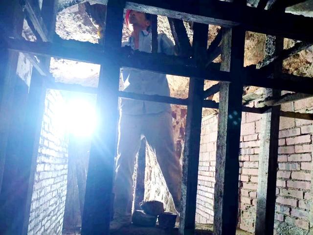 地窖 酒 青年 创收