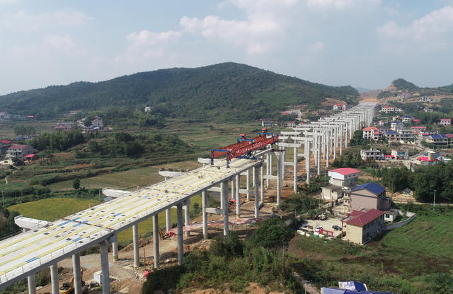 高速公路  交通  双峰  乡村振兴  民生工程  重点项目  上海至昆明国家高速公路   国家项目
