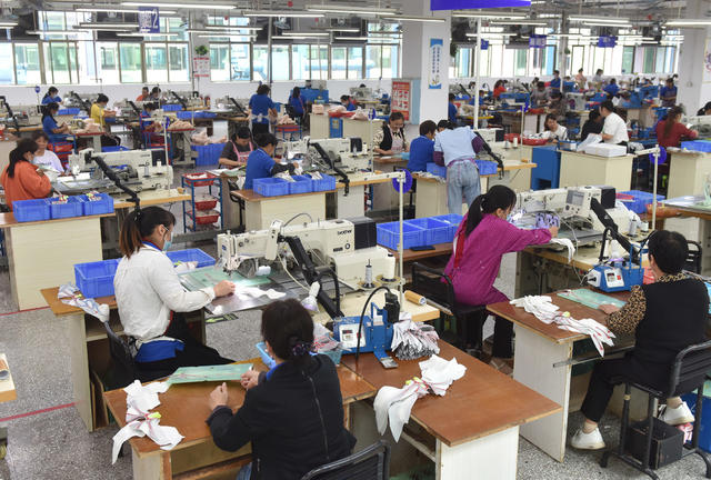 亚运会  鞋子  运动鞋  特色产业  工业经济   开发区  就业  劳动密集型 自动化