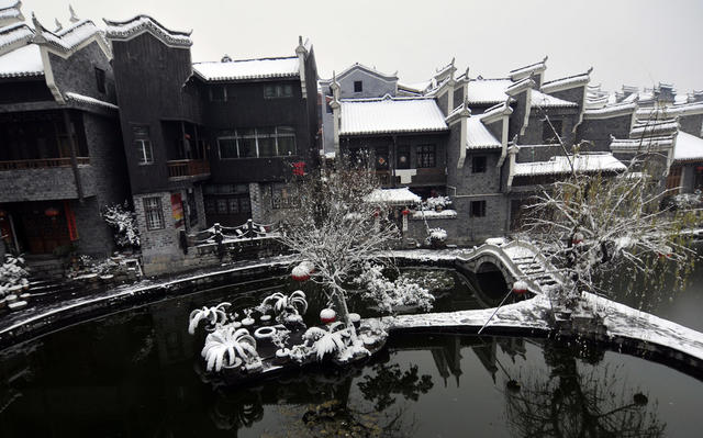 荷塘  雪  美景   古城  吉首