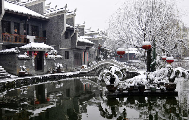 荷塘  雪  美景   古城  吉首