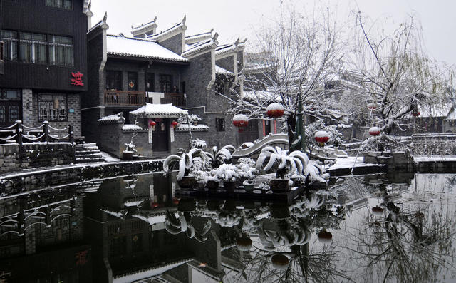 荷塘  雪  美景   古城  吉首