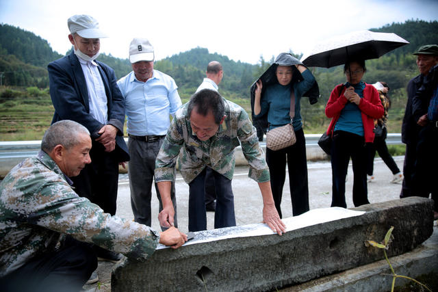 湖南桂东 “邓力群故居” 清朝 乾隆年间  拴马石 举人