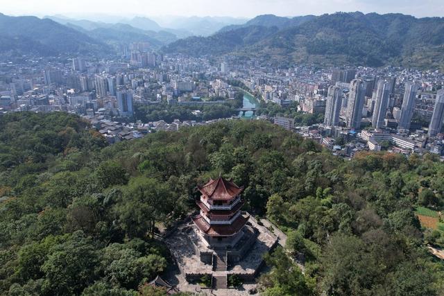土家族 湘西 无人机 苗族 吉首 航拍 花果山 俯瞰 森立 青山 建筑 城市 生态 山城