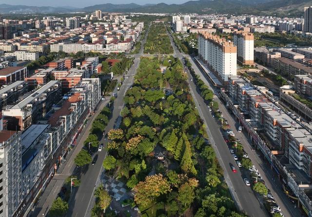洪江市文化旅游广电体育局 杨锡建  摄影报道