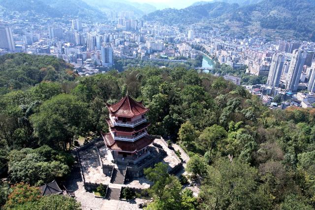 土家族 湘西 无人机 苗族 吉首 航拍 花果山 俯瞰 森立 青山 建筑 城市 生态 山城