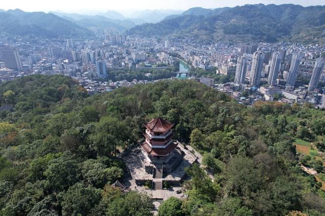 土家族 湘西 无人机 苗族 吉首 航拍 花果山 俯瞰 森立 青山 建筑 城市 生态 山城