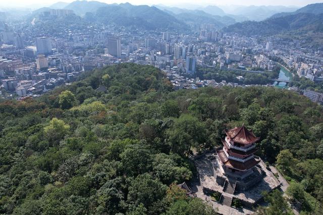 土家族 湘西 无人机 苗族 吉首 航拍 花果山 俯瞰 森立 青山 建筑 城市 生态 山城