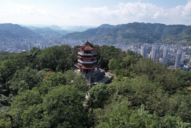 土家族 湘西 无人机 苗族 吉首 航拍 花果山 俯瞰 森立 青山 建筑 城市 生态 山城
