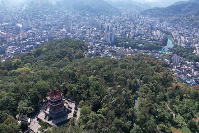 土家族 湘西 无人机 苗族 吉首 航拍 花果山 俯瞰 森立 青山 建筑 城市 生态 山城