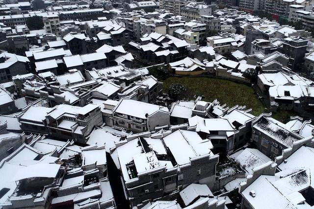 古城 土家族  湘西 苗族 乾州古城 大雪 吉首 无人机 建筑 航拍 万溶江 俯瞰 景区