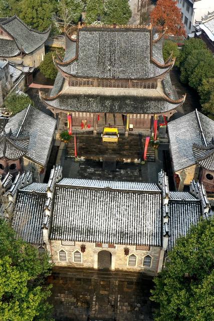 古城 土家族  湘西 苗族 乾州古城 小雪 吉首 无人机 建筑 航拍 街巷 俯瞰 景区 大红灯笼 飞檐翘角