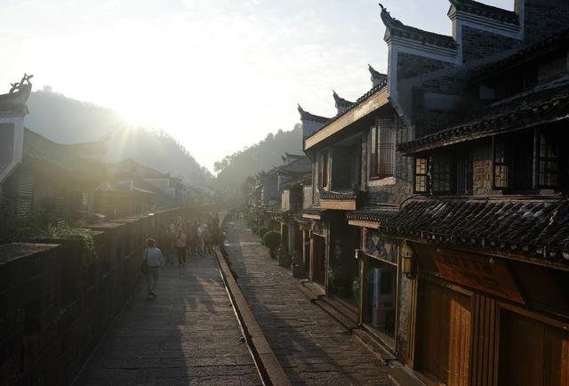 凤凰古城  晨曦  静美如画  沱江  吊脚楼  